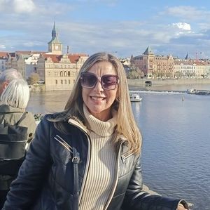 Meet your Posher, Adriana